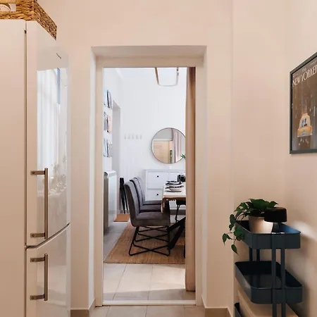 Majestic 108m2 With Balcony Foosball Old Town Appartamento Belgrado