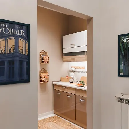 Majestic 108m2 With Balcony Foosball Old Town شقة