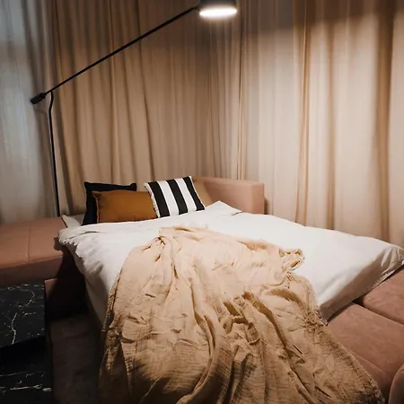 Majestic Hearth Old Town Renovated Apartment Belgrade